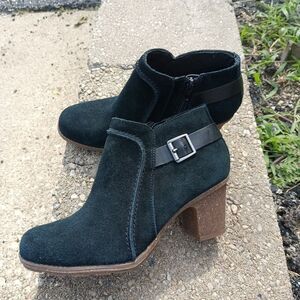 Clarks Collection Sz 9 M Booties Shoes Heel Black Side Zip